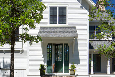Cottage exterior home photo in Milwaukee