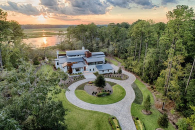 Trendy exterior home photo in Charleston