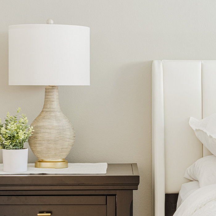 Example of a bedroom design in Detroit
