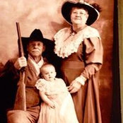 Linda Barrow's photo