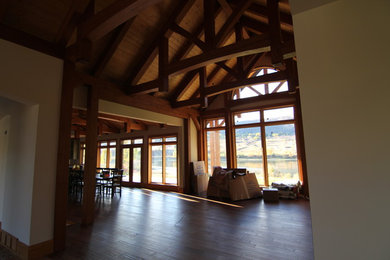 Example of an arts and crafts home design design in Vancouver