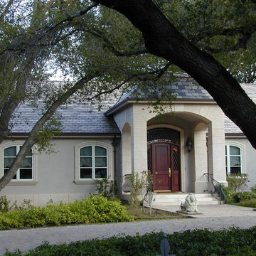 Serenity in the Oaks