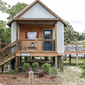 Old Tabacco Beach Barn