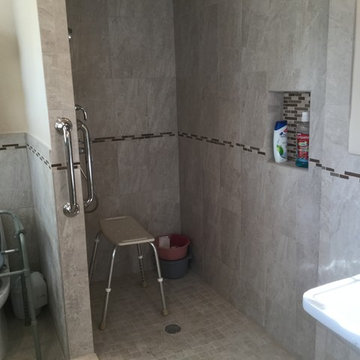 Handicap Accesible Bathroom