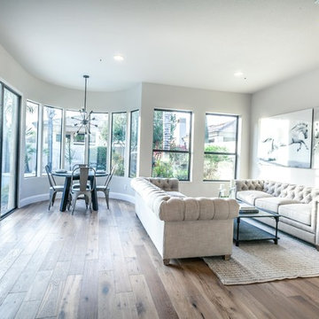 FAMILY ROOM / BREAKFAST NOOK