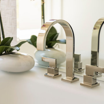 Spanish Oaks Luxury Powder Room