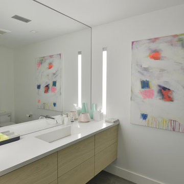 Lakewood Modern Residence