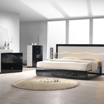 J&M Furniture Turin Bedroom Set in Light Grey and Black Lacquer