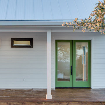 Spicewood Modern Farmhouse