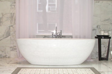 Inspiration for a transitional bathroom remodel in New York