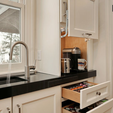 Mod Accents Kitchen