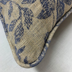 Self-Welt Pillow Detail - Decorative Pillows