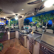 OUTDOOR KITCHEN
