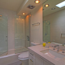 Guest room bath