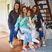 Olivia Paris's photo