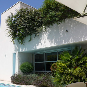 Maison bioclimatique contemporaine avec piscine