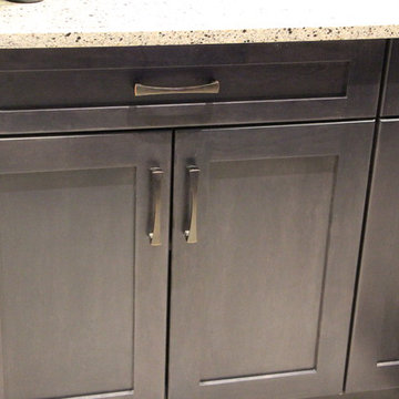Harrowsmith Dark Grey Maple Stain Shaker Kitchen