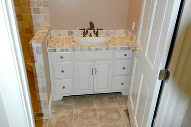 Inspiration for a contemporary bathroom remodel in Charleston