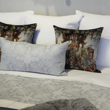 Showroom bedding design: Breathable and soft, the duvet cover features an Ikat p