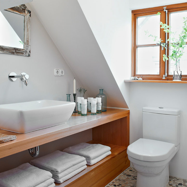 75 Beautiful Small Country Bathroom Ideas & Designs February 2023