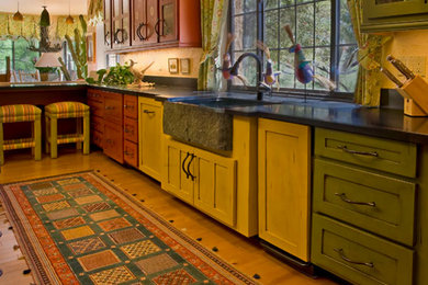 Kitchen - eclectic kitchen idea in Phoenix