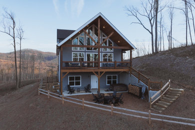 Inspiration for an exterior home remodel in Atlanta
