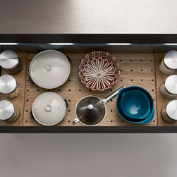 Leicht Collection 2016-Cabinets insert and storage innovation - Pot And Pan Lids