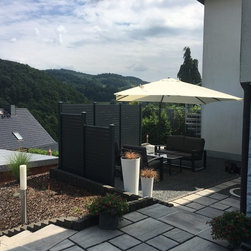 Privacy Screen on Escaprment - Home Fencing And Gates