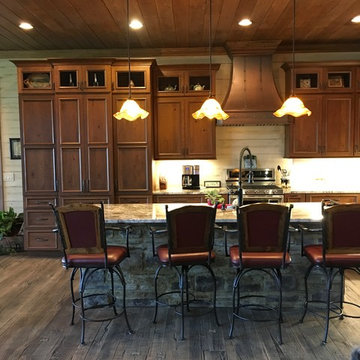 Hollis Home