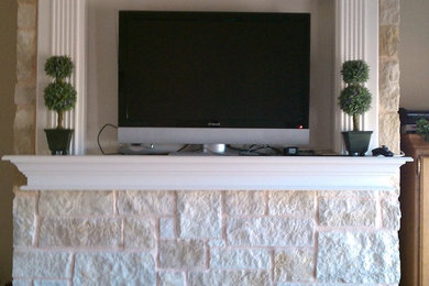 Living room - traditional living room idea in Dallas