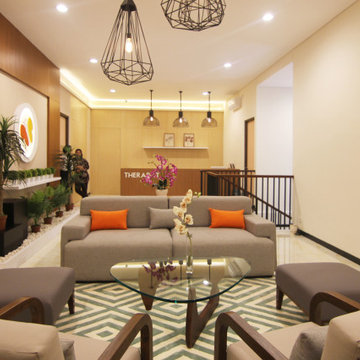 Skin 101 Clinic Sidoarjo - Lounge Area