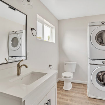 Bathroom / Laundry Room