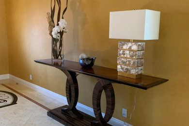 Transitional home design photo in San Francisco