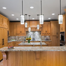 Kitchen Colors that work with Maple Cabinets