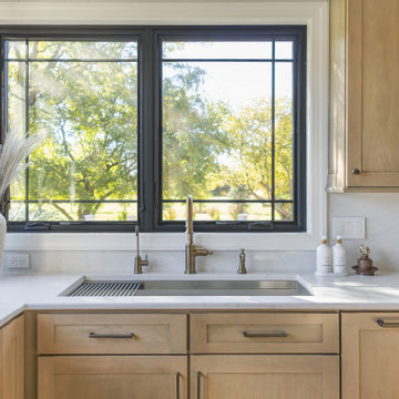 Lake Barrington Kitchen & Foyer