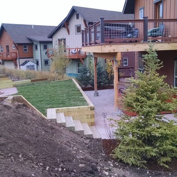 Notice the fire pit in the yard