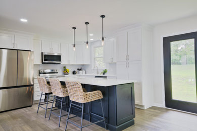 Kitchen photo in Nashville