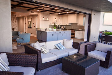 Inspiration for a contemporary patio remodel in Orange County