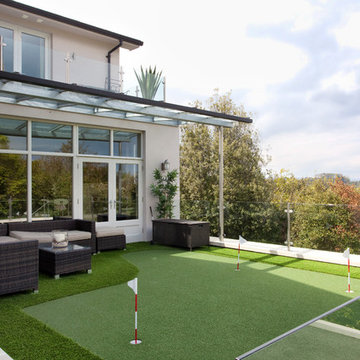 MAKING THE MOST OF A CHALLENGING, SLOPING SITE TO CREATE AN ELEGANT YET FUNCTION