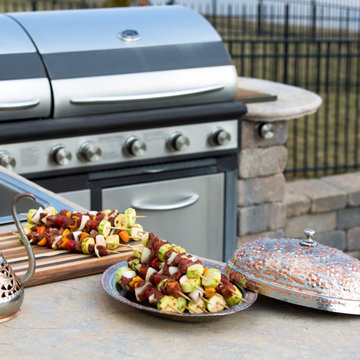 Embrace the Outdoors: The Beauty of an Outdoor Kitchen.