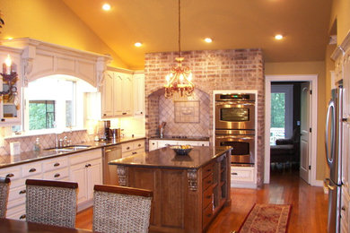 Kitchen photo in Other