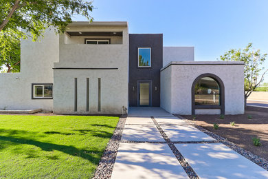 Minimalist home design photo in Phoenix