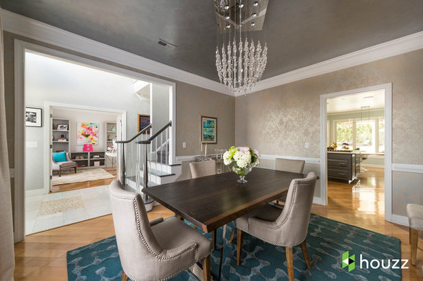 Nyklassisk Spisestue by Rachel Oliver Design, LLC