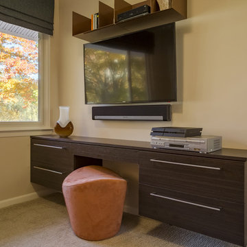 Wall Mounted Desk in Dual Purpose Home Office