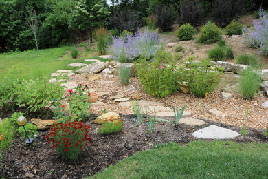 Photo of a traditional landscaping in St Louis.