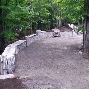 Granit stacked stone wall