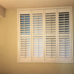 Wellhausen: Interior Hunter Douglas Shutters - Products