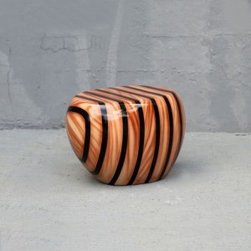 Pebble Side Table Black and Wood Finish 40cm x 32cm x 30cm - Decorative Objects And Figurines