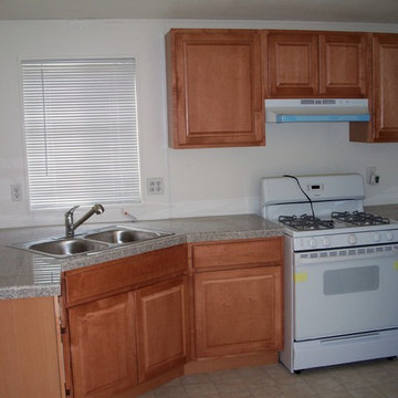 Inexpensive Mobilehome Kitchen