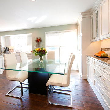 Perfect for Socializing Kitchen